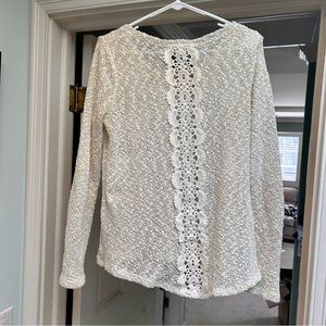 🏈2/$13🏈 Aeropostale Cream and Gold Sweater Lace Back Size L